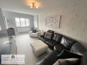 Lounge- click for photo gallery